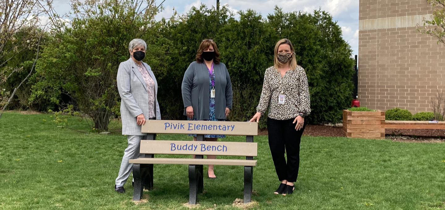 Pivik Elementary School has been given a buddy bench for its students, offering healthy social and emotional benefits. The donation has the potential to increase friendships and eliminate loneliness.  A buddy bench functions as a tool for students to expr